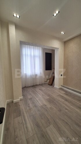 2 otaqlı köhnə tikili - 8-ci mikrorayon q. - 42 m² (2)