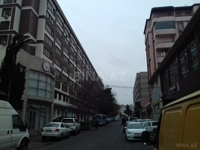 3 otaqlı köhnə tikili - 8-ci mikrorayon q. - 85 m² (2)