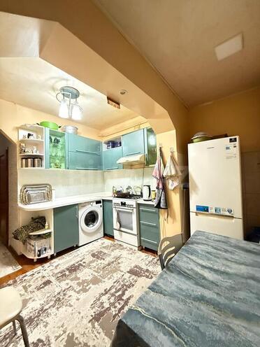 3 otaqlı köhnə tikili - Massiv D q. - 80 m² (9)
