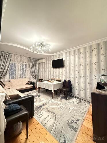 3 otaqlı köhnə tikili - Massiv D q. - 80 m² (1)