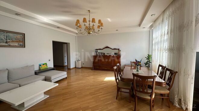 4 otaqlı yeni tikili - 28 May m. - 180 m² (1)