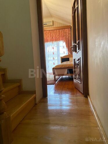 8 otaqlı həyət evi/bağ evi - Qaraçuxur q. - 400 m² (17)