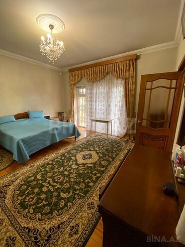 8 otaqlı həyət evi/bağ evi - Qaraçuxur q. - 400 m² (10)