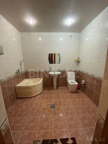 8 otaqlı həyət evi/bağ evi - Qaraçuxur q. - 400 m² (28)