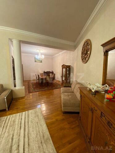 8 otaqlı həyət evi/bağ evi - Qaraçuxur q. - 400 m² (21)