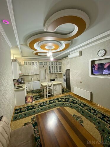 8 otaqlı həyət evi/bağ evi - Qaraçuxur q. - 400 m² (25)