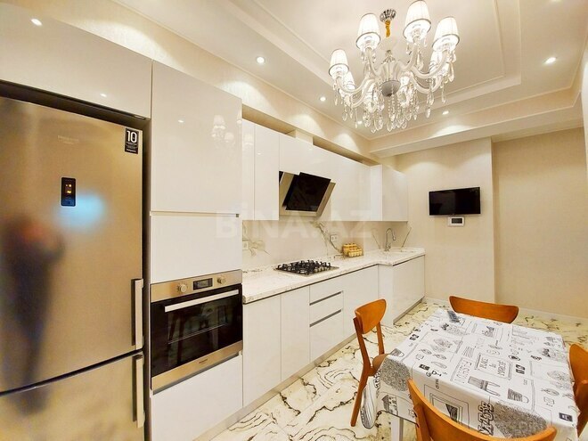 3 otaqlı yeni tikili - Elmlər Akademiyası m. - 110 m² (2)