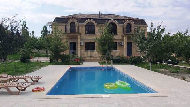 8 otaqlı həyət evi/bağ evi - Qəbələ - 260 m² (1)