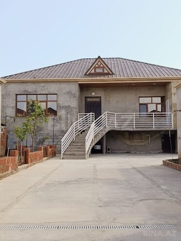 4 otaqlı həyət evi/bağ evi - Qaraçuxur q. - 160 m² (1)