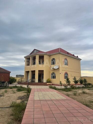 7 otaqlı həyət evi/bağ evi - Türkan q. - 242 m² (2)