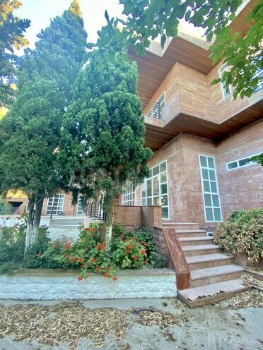 10 otaqlı həyət evi/bağ evi - Şüvəlan q. - 2000 m² (5)