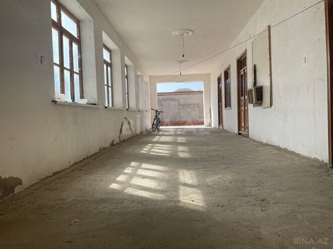 10 otaqlı həyət evi/bağ evi - Novxanı q. - 400 m² (11)