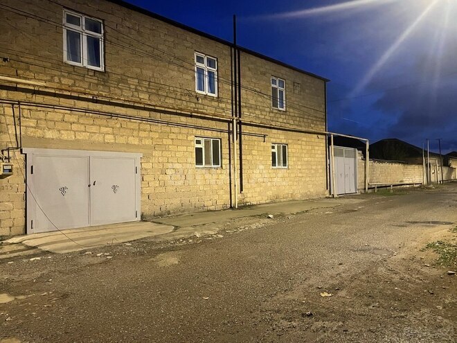 10 otaqlı həyət evi/bağ evi - Novxanı q. - 400 m² (3)