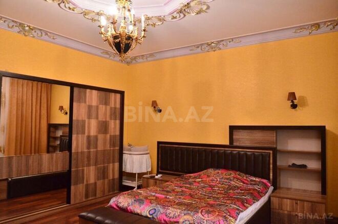 4 otaqlı həyət evi/bağ evi - Şüvəlan q. - 300 m² (11)