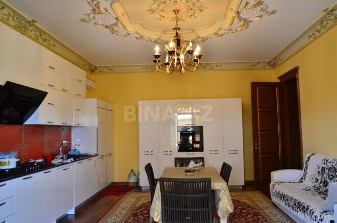 4 otaqlı həyət evi/bağ evi - Şüvəlan q. - 300 m² (3)