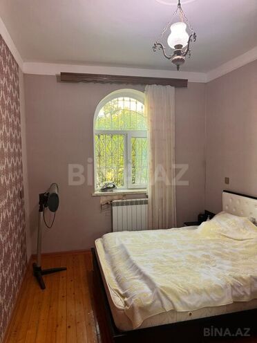 5 otaqlı həyət evi/bağ evi - Novxanı q. - 250 m² (18)