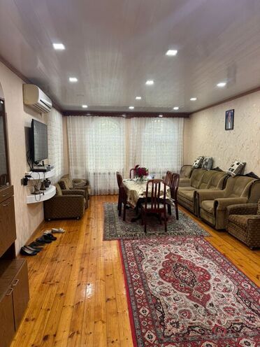 5 otaqlı həyət evi/bağ evi - Novxanı q. - 250 m² (11)