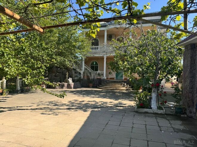 5 otaqlı həyət evi/bağ evi - Novxanı q. - 250 m² (2)