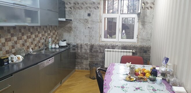 6 otaqlı həyət evi/bağ evi - Qaraçuxur q. - 220 m² (15)