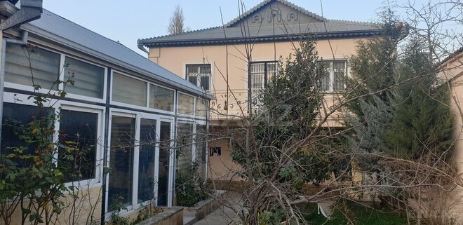 6 otaqlı həyət evi/bağ evi - Qaraçuxur q. - 220 m² (27)