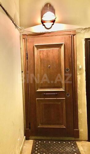 3-комн. новостройка - м. 8 ноября - 80 м² (25)