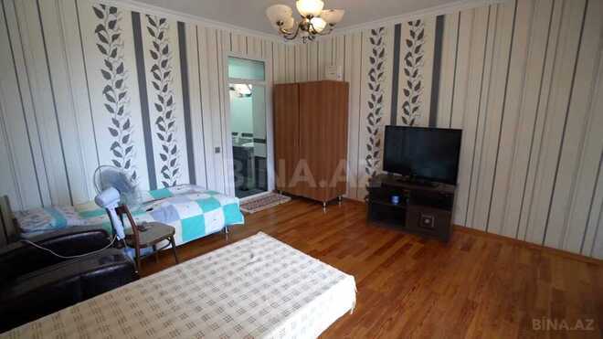 6 otaqlı həyət evi/bağ evi - Badamdar q. - 300 m² (15)