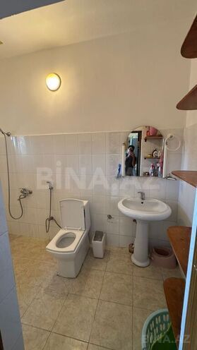 7 otaqlı həyət evi/bağ evi - Novxanı q. - 200 m² (22)