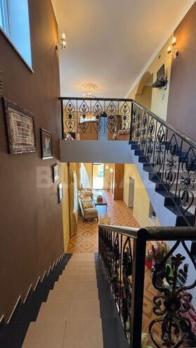 7 otaqlı həyət evi/bağ evi - Novxanı q. - 200 m² (10)
