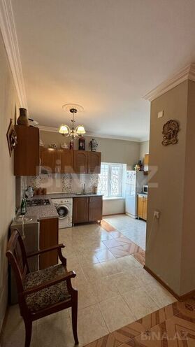 7 otaqlı həyət evi/bağ evi - Novxanı q. - 200 m² (24)