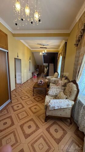 7 otaqlı həyət evi/bağ evi - Novxanı q. - 200 m² (18)