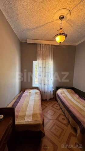 7 otaqlı həyət evi/bağ evi - Novxanı q. - 200 m² (19)