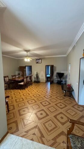 7 otaqlı həyət evi/bağ evi - Novxanı q. - 200 m² (17)