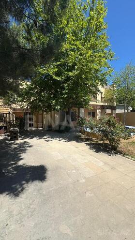 6 otaqlı həyət evi/bağ evi - Novxanı q. - 420 m² (2)