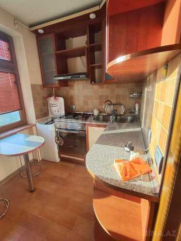 3-комн. вторичка - м. Ази Асланов - 70 м² (1)