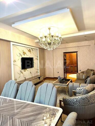 3 otaqlı yeni tikili - 20 Yanvar m. - 130 m² (17)