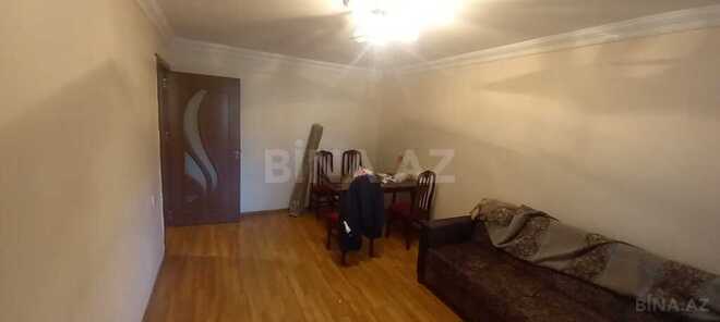2 otaqlı köhnə tikili - 8-ci mikrorayon q. - 45 m² (1)