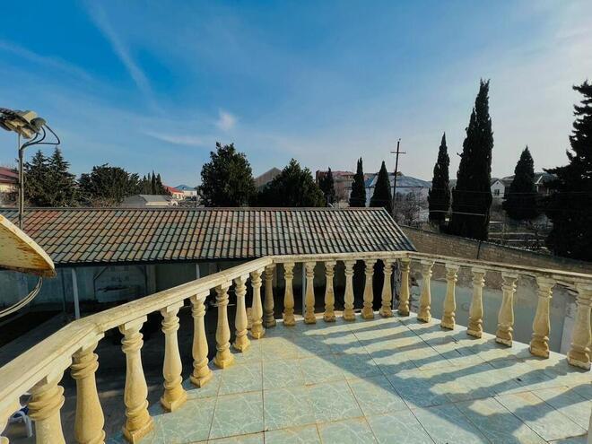 6 otaqlı həyət evi/bağ evi - Novxanı q. - 200 m² (8)