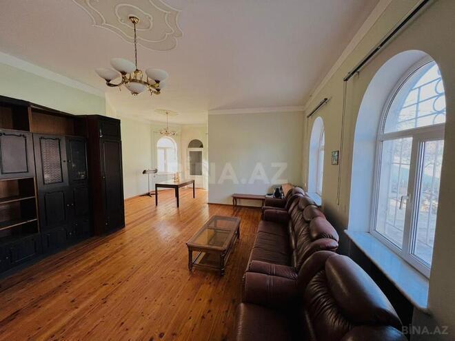 6 otaqlı həyət evi/bağ evi - Novxanı q. - 200 m² (9)