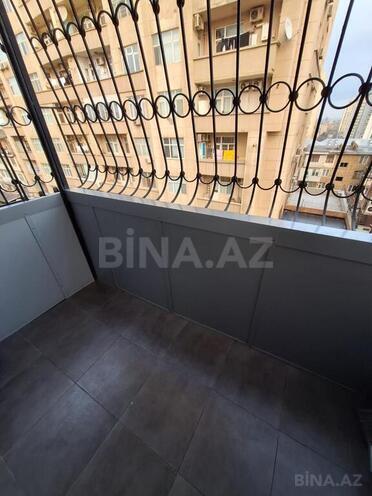 3 otaqlı köhnə tikili - İnşaatçılar m. - 85 m² (25)