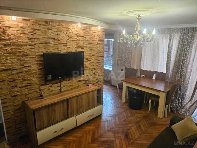 2 otaqlı köhnə tikili - İnşaatçılar m. - 50 m² (3)