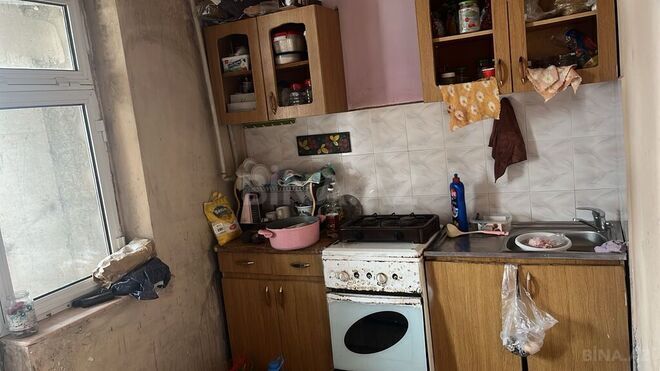 1 otaqlı köhnə tikili - İnşaatçılar m. - 45 m² (3)