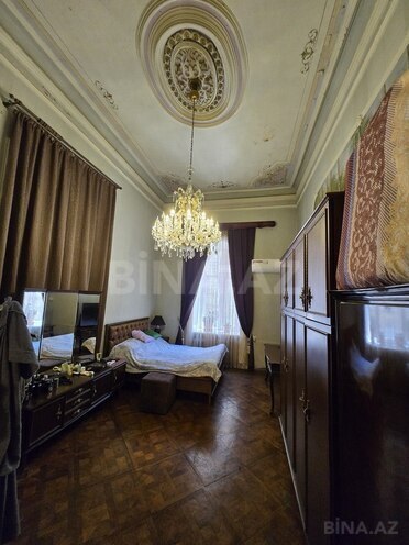 Satılır 7 otaqlı köhnə tikili 350 m², Sahil m., photo 7 from 9