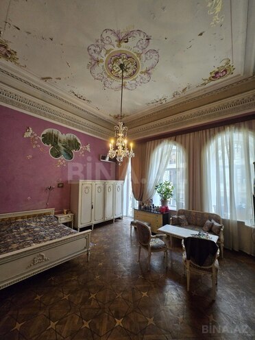 Satılır 7 otaqlı köhnə tikili 350 m², Sahil m., photo 4 from 9