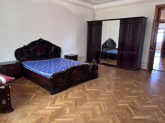 8 otaqlı həyət evi/bağ evi - Gəncə - 300 m² (3)