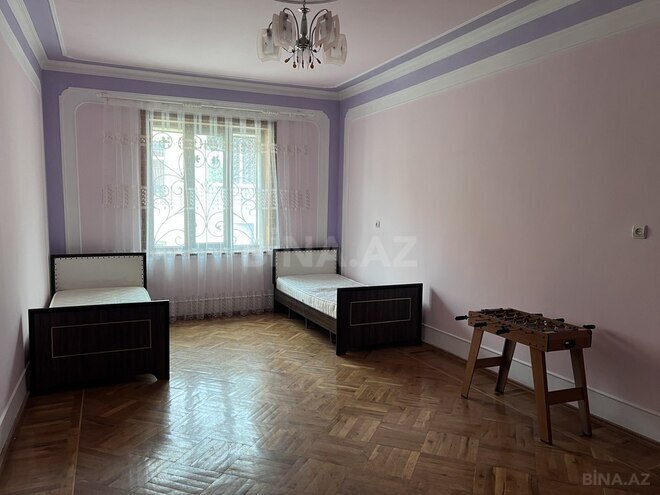 8 otaqlı həyət evi/bağ evi - Gəncə - 300 m² (8)