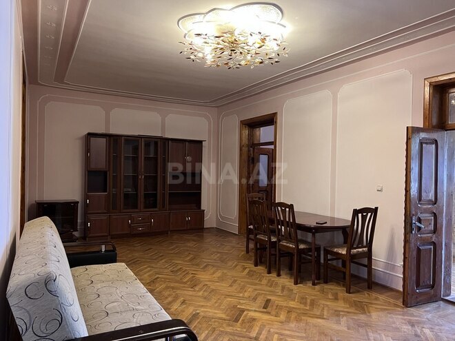 8 otaqlı həyət evi/bağ evi - Gəncə - 300 m² (6)