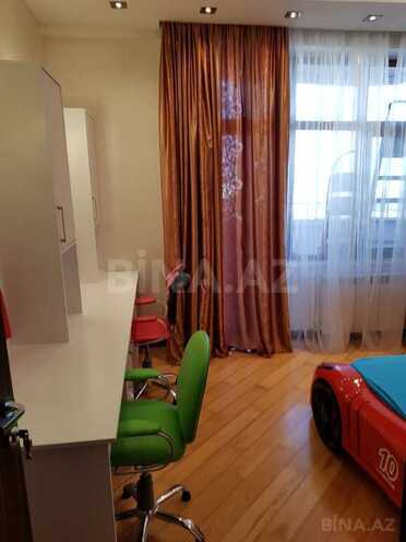 3-комн. новостройка - м. 28 мая - 165 м² (12)