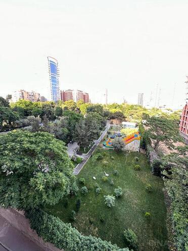 Продаётся 4-комн. новостройка 205 м², м. Низами, photo 18 from 24