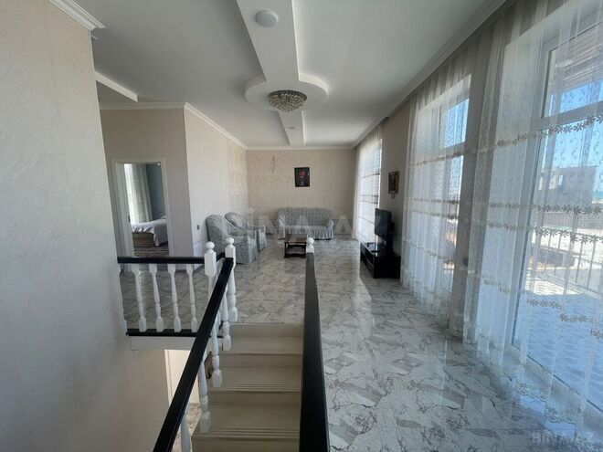 5 otaqlı həyət evi/bağ evi - Şüvəlan q. - 220 m² (12)