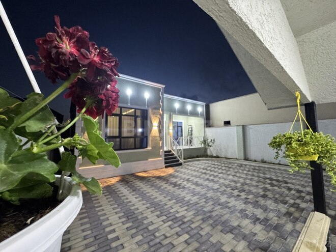 4 otaqlı həyət evi/bağ evi - Savalan q. - 125 m² (1)